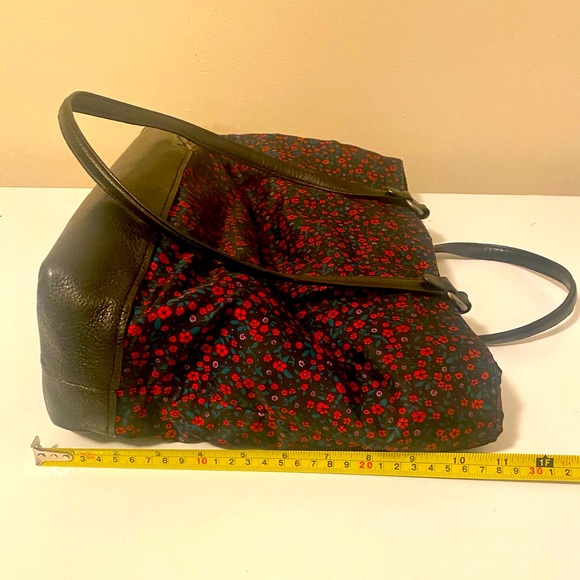 GENTLY USED VINTAGE SIERRA RANCH COACH PURSE - Picture 15 of 15